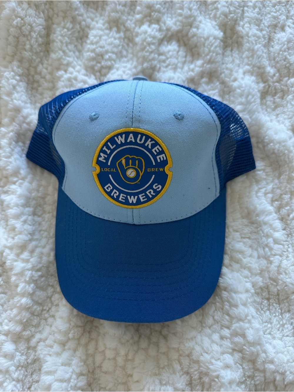 NWOT Milwaukee Brewers Blue Trucker Hat